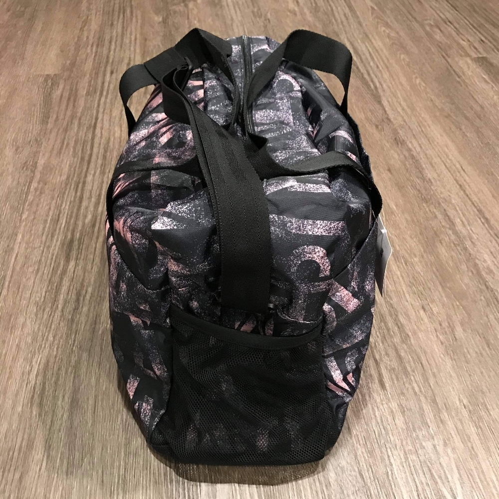 PUMA LIGHT TRAVEL/GYM BAG - Picture 4 of 7